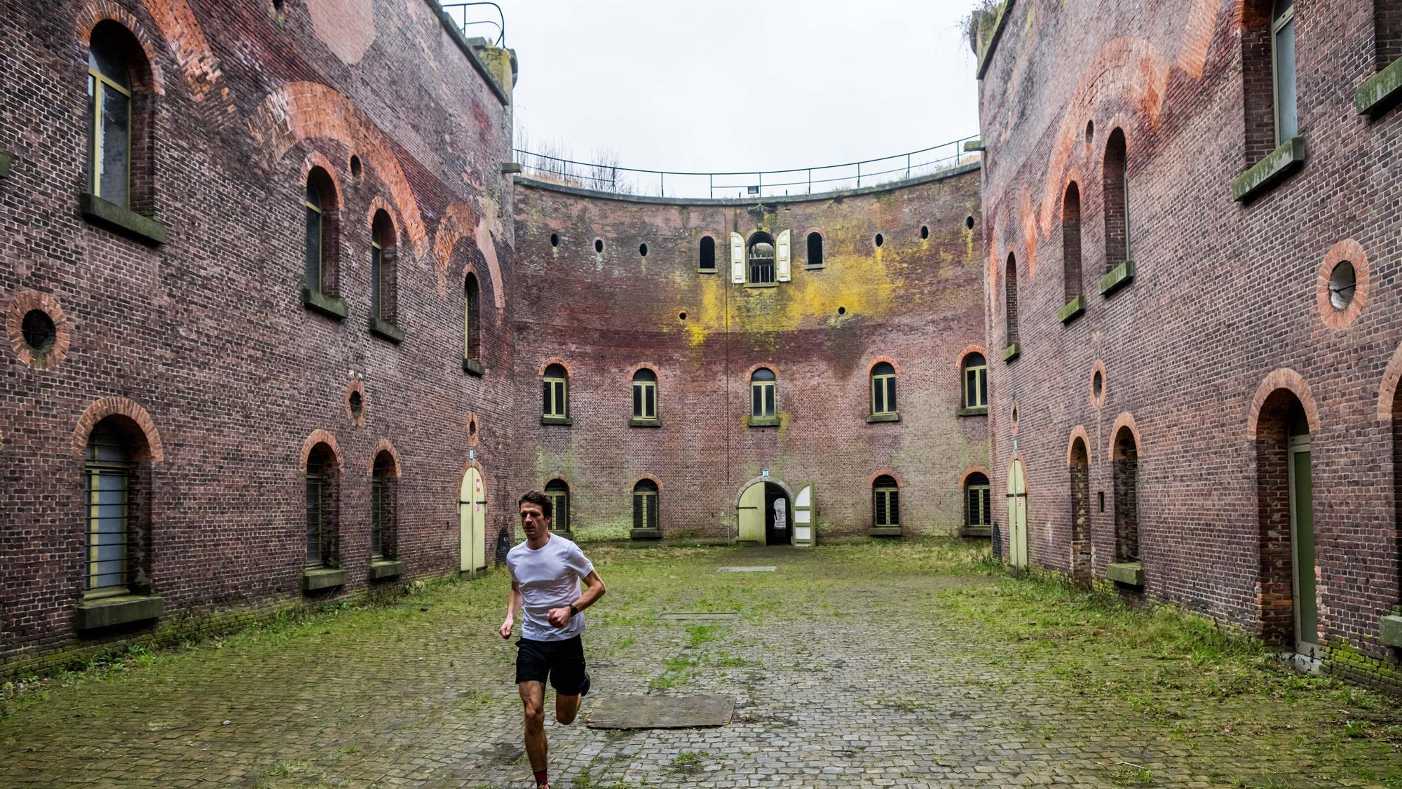 16305_fort8_879082-1